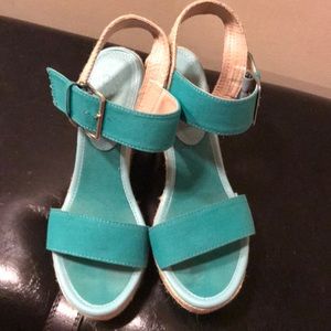 NY & Co. Material aqua green wedge sandal